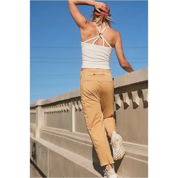 Free People Movement Hot Shot Pants Camel - Picture 3 of 7